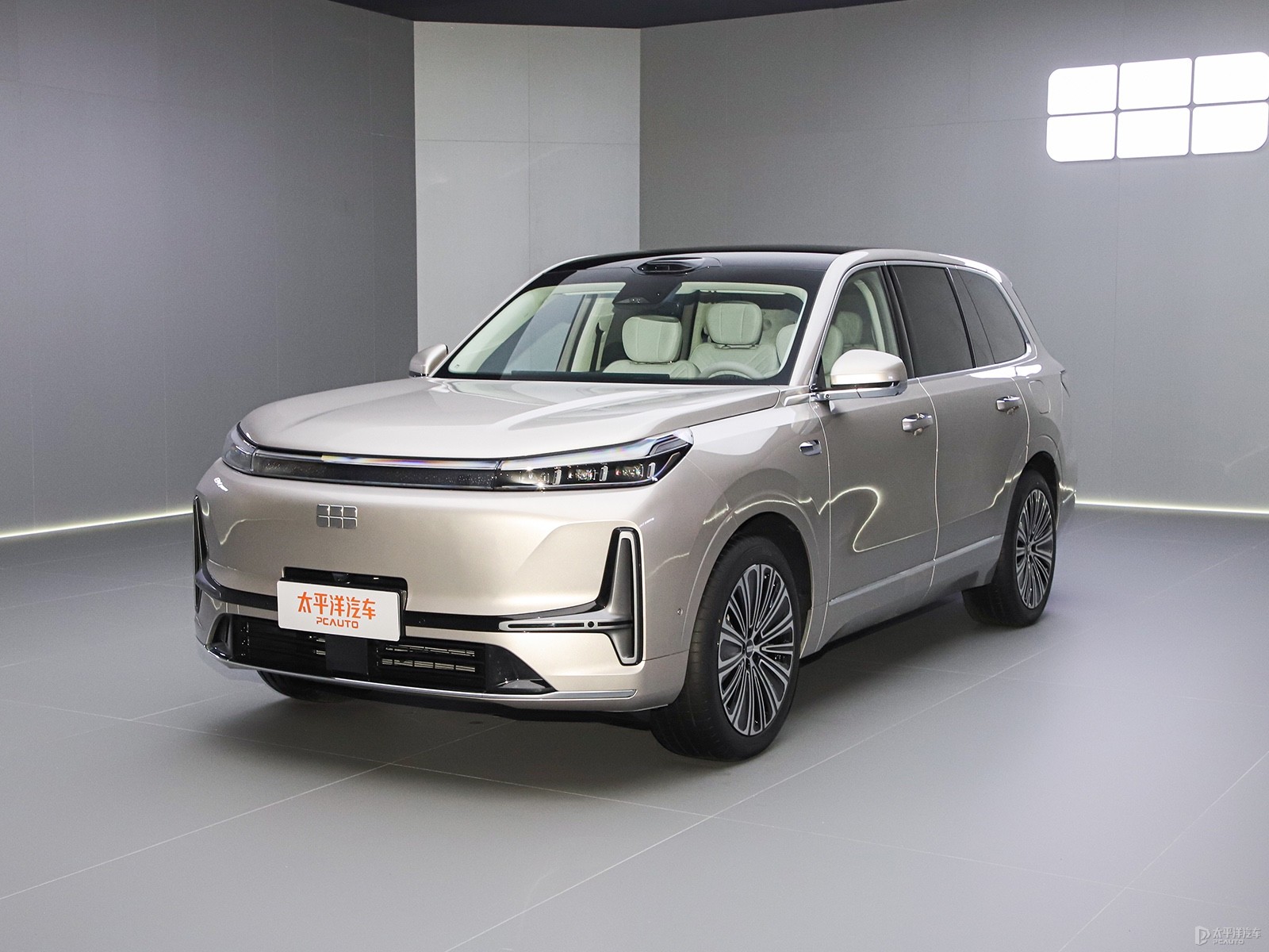 Geely Galaxy M9 AWD Pilot Edition — Main listing photograph. Image 1 of 3. Authorized new car for export from China.