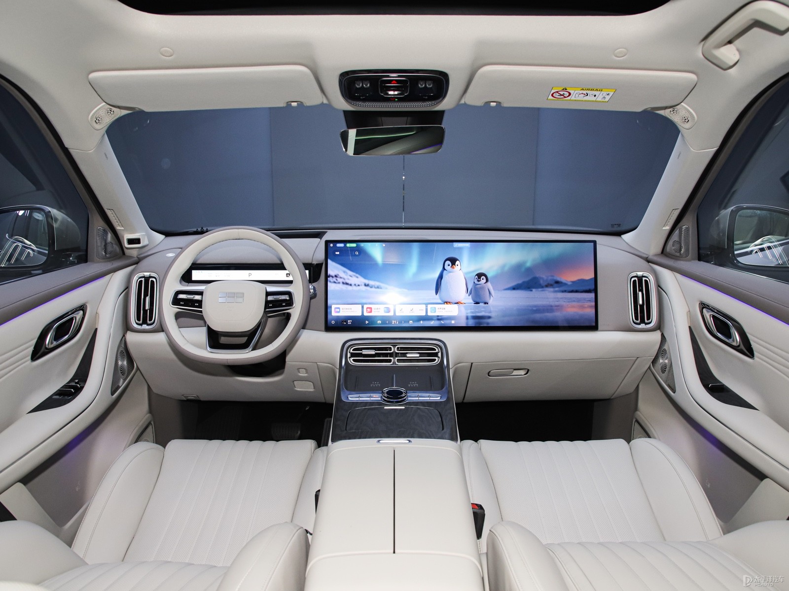 Geely Galaxy M9 AWD Pilot Edition — Further exterior angle of the same vehicle. Image 3 of 3. Authorized new car for exp...